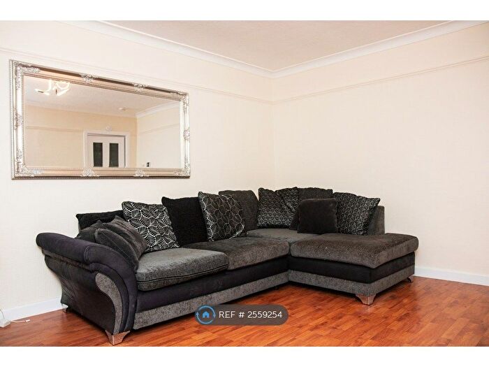 2 Bedroom Flat To Rent In Springhill Road, Aberdeen, AB16
