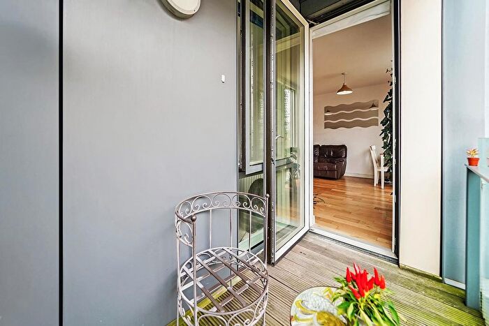 1 Bedroom Flat For Sale In Jacks Farm Way, London, E4