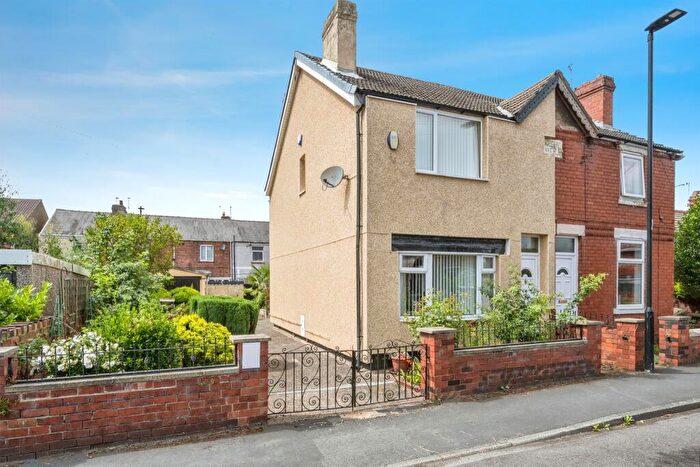 2 Bedroom Semi-Detached House For Sale In Sunnymede Avenue, Askern, Doncaster, DN6