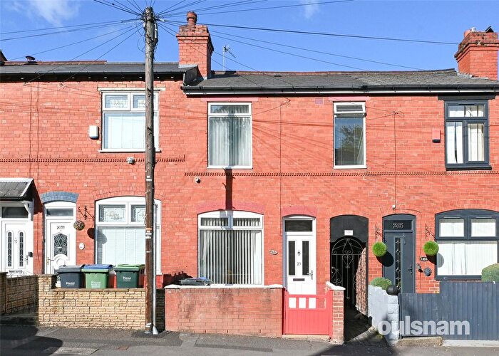 2 Bedroom Terraced House For Sale In Oakwood Road, Smethwick, West Midlands, B67