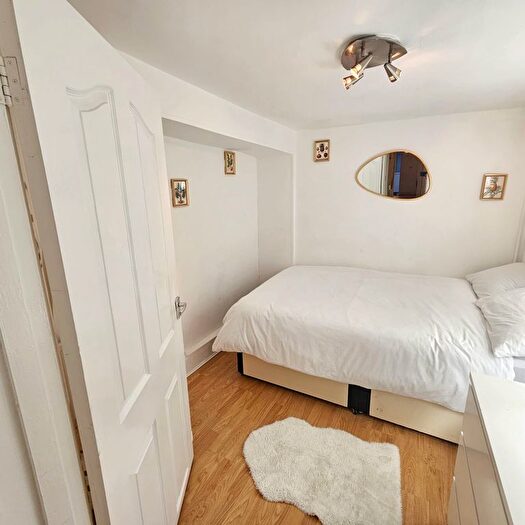2 Bedroom Flat To Rent In Junction Road, London, N19
