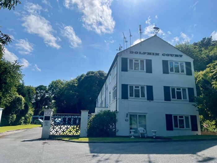 2 Bedroom Apartment To Rent In Dolphin Court, Rhos On Sea, LL28