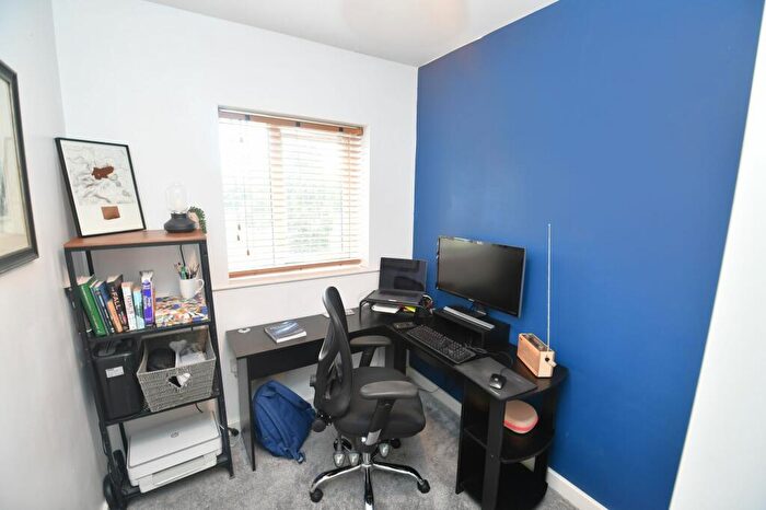 3 Bedroom Terraced House For Sale In Amersham Park Road, Salford, M6