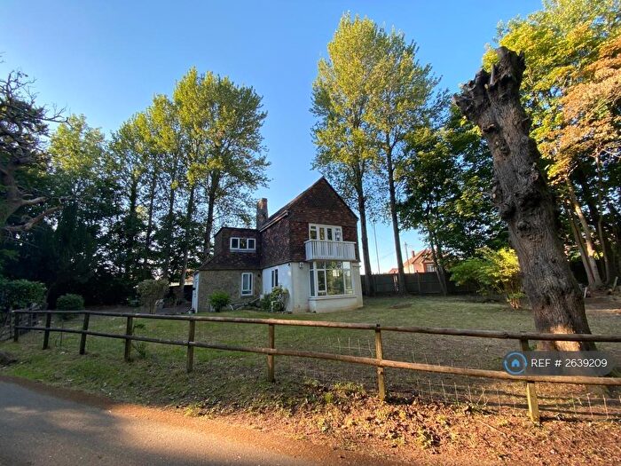 3 Bedroom Detached House To Rent In Castle Street, Bletchingley, Redhill, RH1
