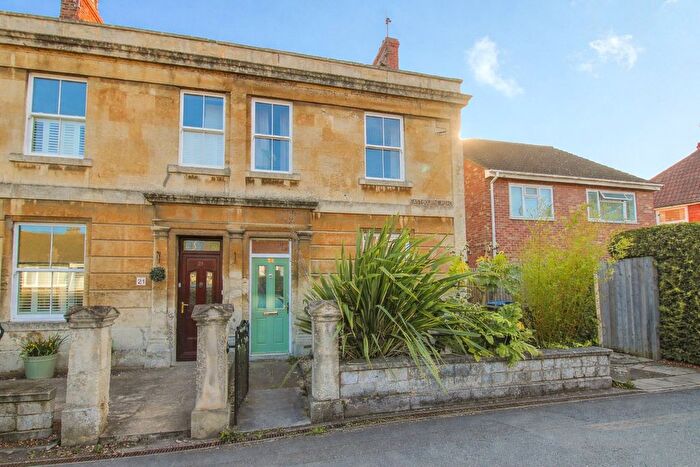 4 Bedroom Semi Detached House For Sale In Eastbourne Road, Trowbridge, BA14