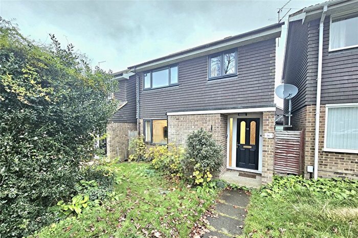 3 Bedroom Detached House For Sale In Keswick Close, Camberley, Surrey, GU15