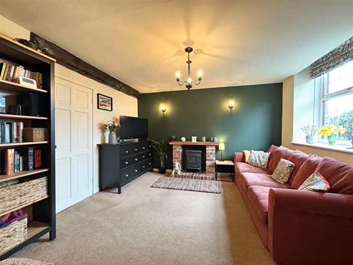 4 Bedroom Terraced House For Sale In Cuttlehurst, Scissett, Huddersfield, HD8