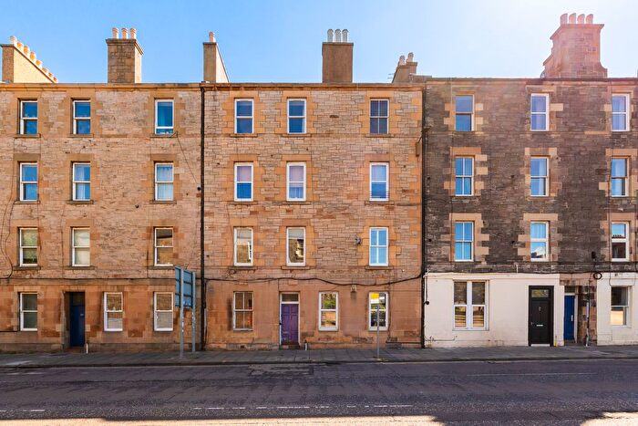 2 Bedroom Flat For Sale In North Junction Street, Edinburgh, EH6