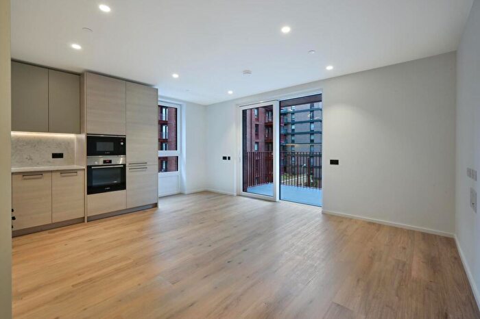 2 Bedroom Apartment To Rent In Bowline House, Heron Wharf, London, E14