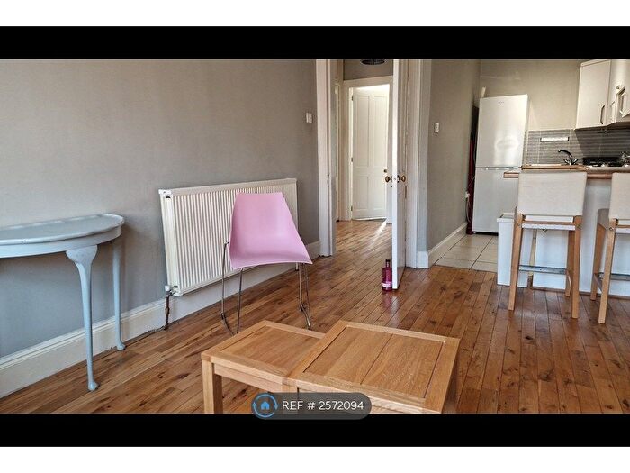 2 Bedroom Flat To Rent In Bowman Street, Glasgow, G42