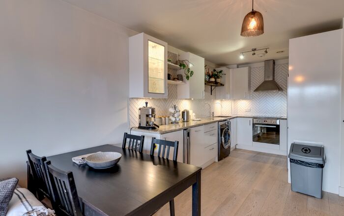 2 Bedroom House To Rent In Camberwell Station Road, London, London, SE5