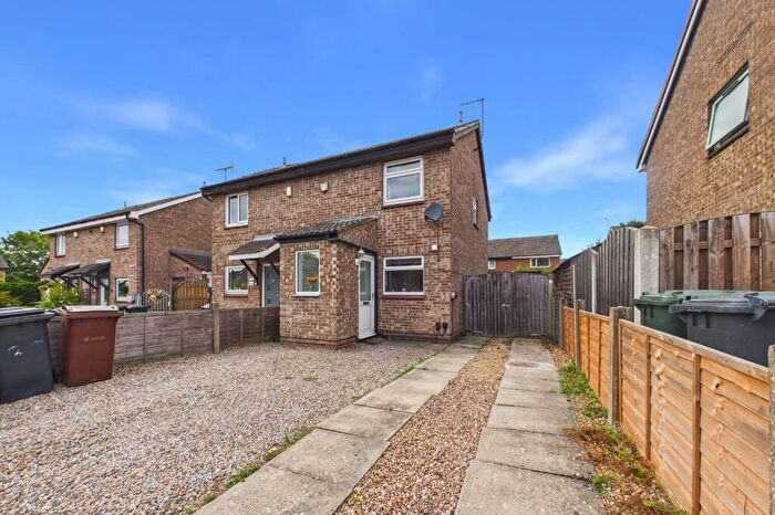 3 Bedroom Semi-Detached House For Sale In Hornbeam Way, Leeds, West Yorkshire, LS14