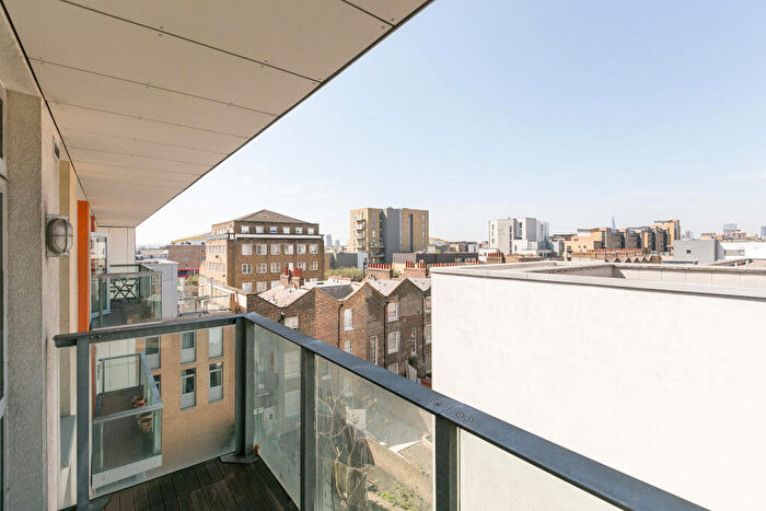 2 Bedroom Apartment To Rent In Salton Square, London, E14