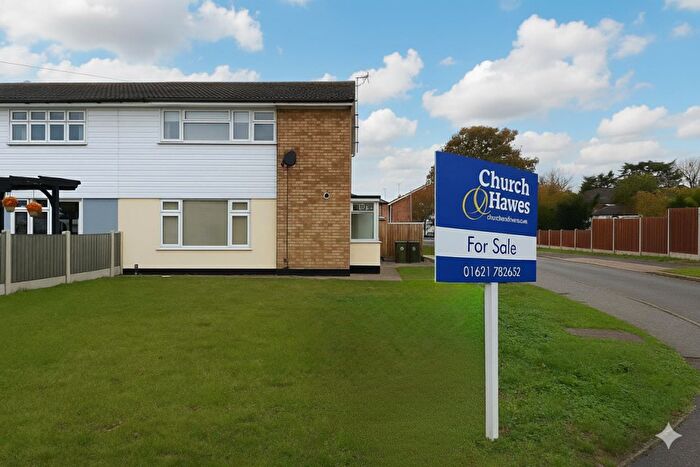 3 Bedroom Semi-Detached House For Sale In Station Road, Burnham-On-Crouch, CM0