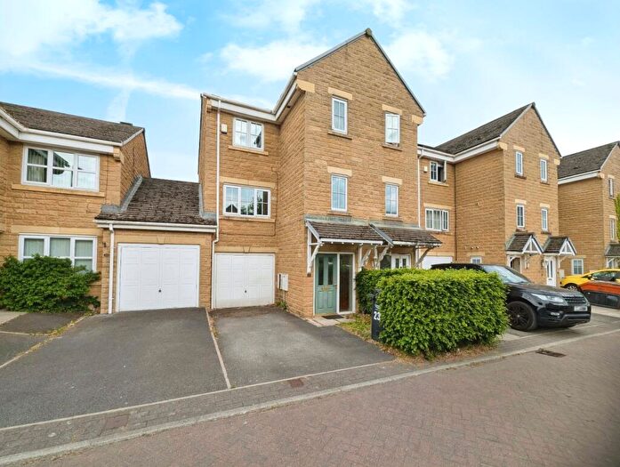 4 Bedroom Terraced House For Sale In Oakwood Gardens, Halifax, West Yorkshire, HX2