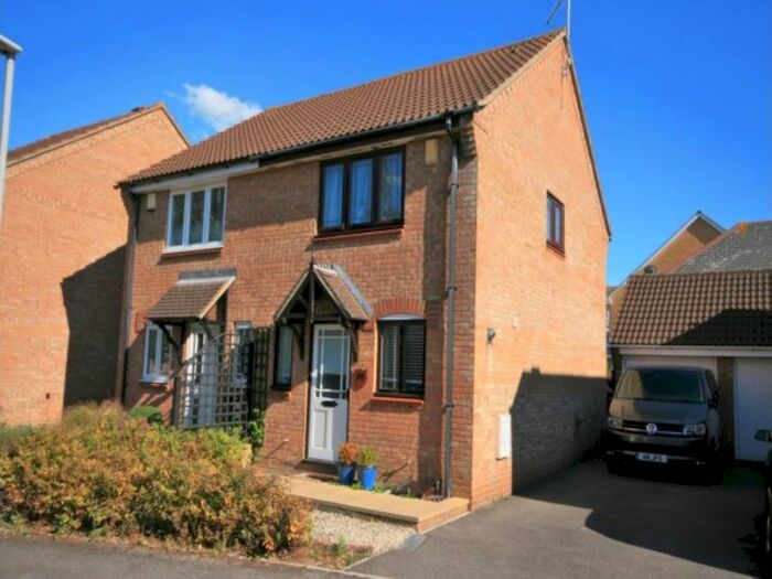 2 Bedroom Property To Rent In Doulton Gardens, Whitecliff, Poole BH14