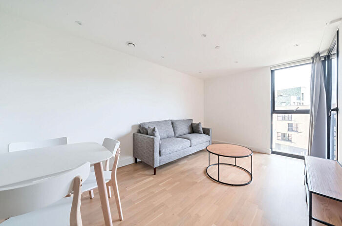 1 Bedroom Apartment To Rent In Burgess Springs, Chelmsford, CM1