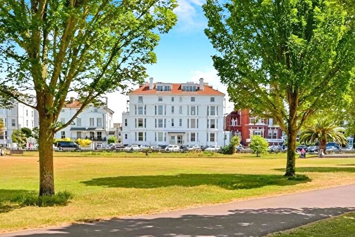 1 Bedroom Flat For Sale In Clarence Parade, Southsea, Hampshire, PO5