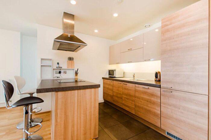 2 Bedroom Flat To Rent In Dancers Way, Deptford, London, SE8