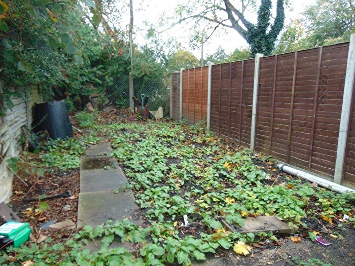 2 Bedroom Terraced House To Rent In Leyton Road, SO14