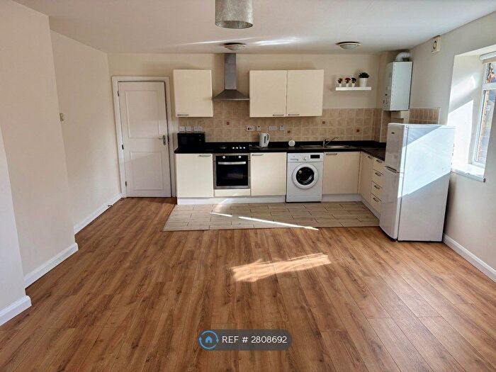 1 Bedroom Flat To Rent In Verney Road, London, SE16