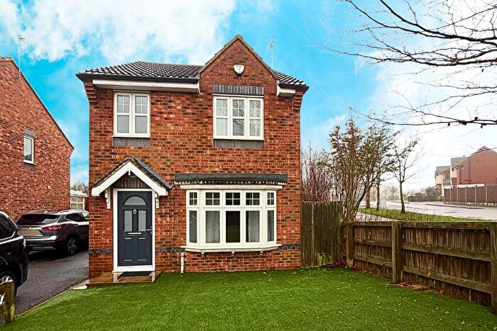 3 Bedroom Detached House For Sale In Middleham Moor, LS10