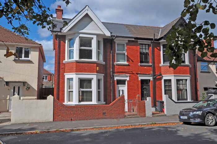 3 Bedroom Semi-Detached House To Rent In Semi-Detached House, Jeddo Close, Newport, NP20