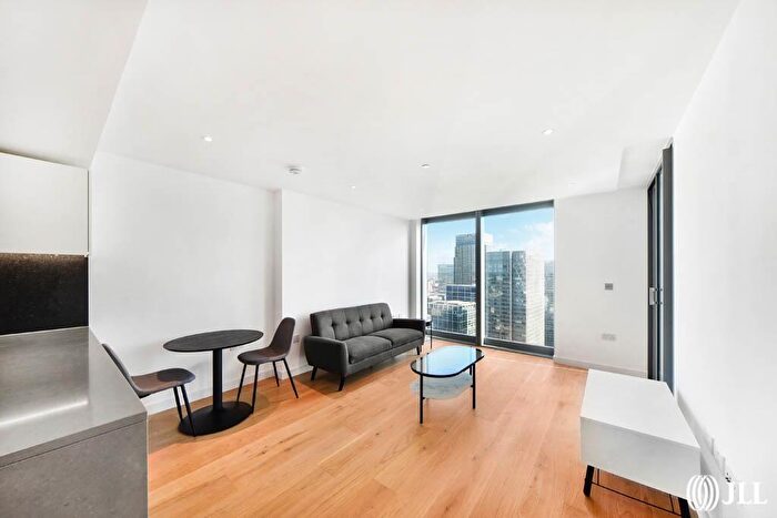 1 Bedroom Flat To Rent In Landmark Pinnacle, Marsh Wall, E14