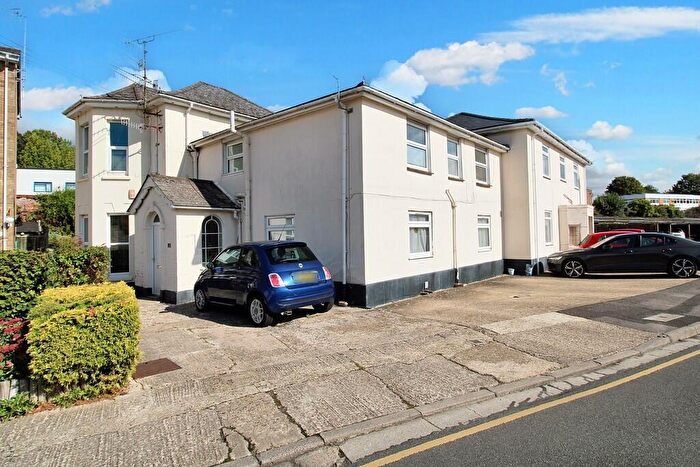 1 Bedroom Flat To Rent In The Beeches, Salisbury, SP1