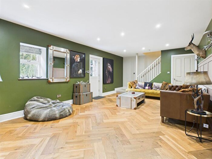 3 Bedroom Coach House For Sale In Lancaster New Road, Cabus, Preston, PR3