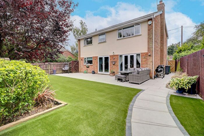 4 Bedroom Detached House For Sale In Limmers Mead, Great Kingshill, Buckinghamshire, HP15