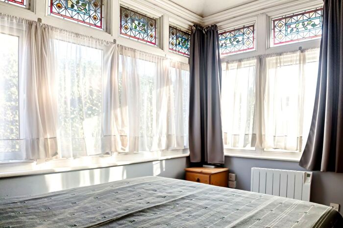 1 Bedroom Flat For Sale In London Road, Uckfield, TN22