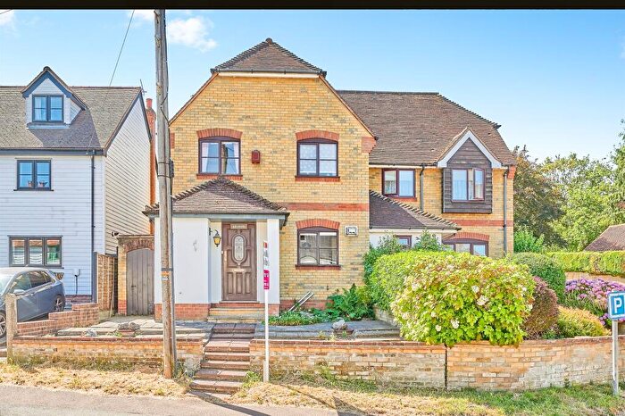 3 Bedroom Semi-Detached House For Sale In Harlow Road, Roydon, Harlow, CM19