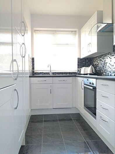 2 Bedroom Maisonette To Rent In Soham Road, Enfield, EN3