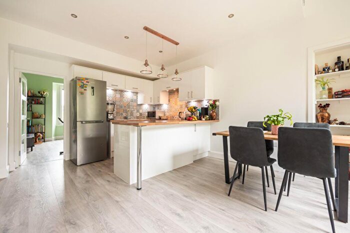 2 Bedroom Flat For Sale In / Hillend Place, Edinburgh, EH8