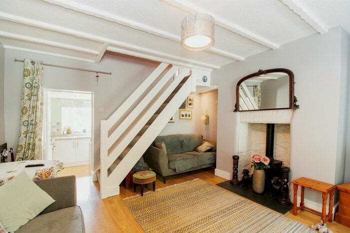 2 Bedroom End Of Terrace House For Sale In Higher Sandygate, Higher Sandygate, Newton Abbot, TQ12