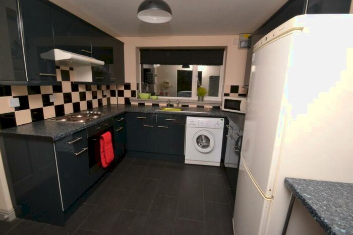 3 Bedroom Detached House To Rent In Cromwell Street, Arboretum, Nottingham, NG7