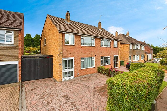 3 Bedroom Semi-Detached House For Sale In Greggs Wood Road, Tunbridge Wells, TN2