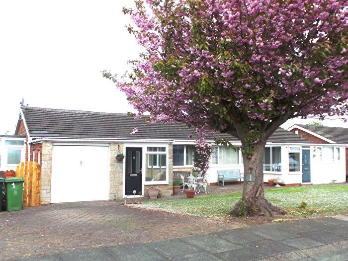 3 Bedroom Bungalow For Sale In Hillside, Gateshead, NE11