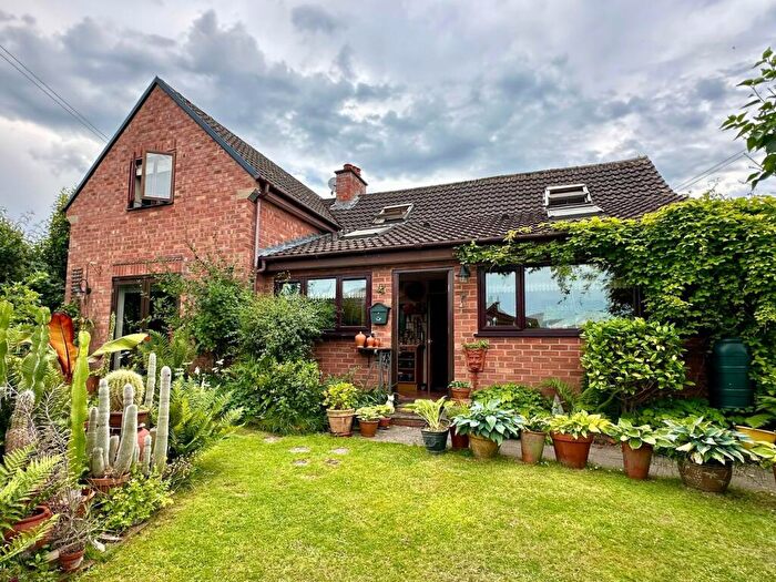 3 Bedroom Detached House For Sale In Birch Hill Road, Clehonger, Hereford, HR2