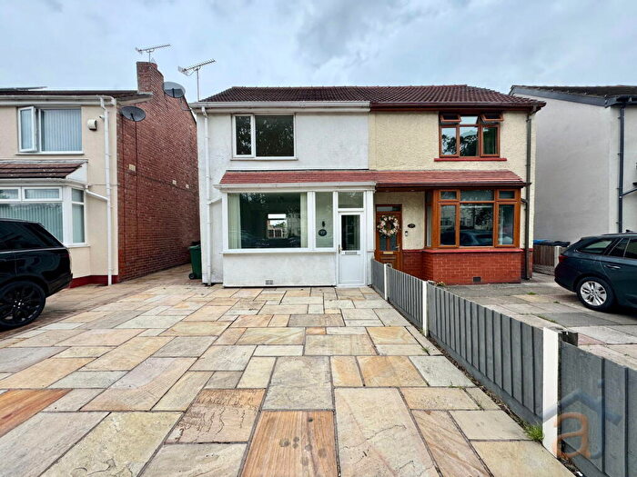 3 Bedroom Semi-Detached House For Sale In Moss Road, Southport, PR8