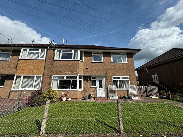 2 Bedroom Flat For Sale In Waunfawr Gardens, Cross Keys, Newport, NP11