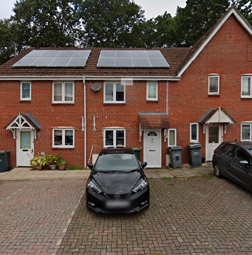 3 Bedroom House To Rent In Hobby Close, Wecock, Waterlooville, Hampshire, PO8