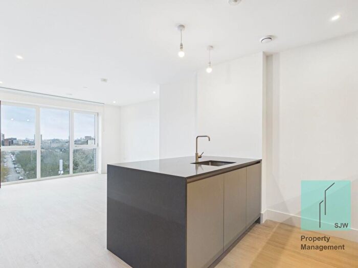 2 Bedroom Flat To Rent In Maple Mews, Bow View Apartments, E3