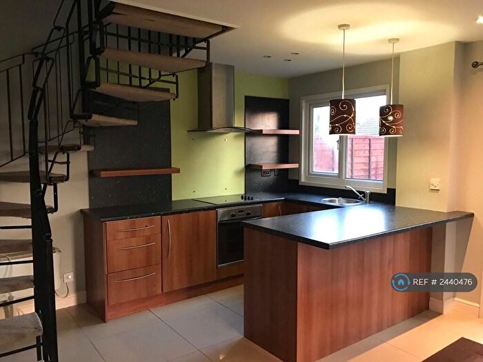 1 Bedroom Semi-Detached House To Rent In Houghton Regis, Houghton Regis, LU5