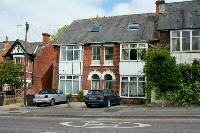 Apartment To Rent In Central Winchester, SO23
