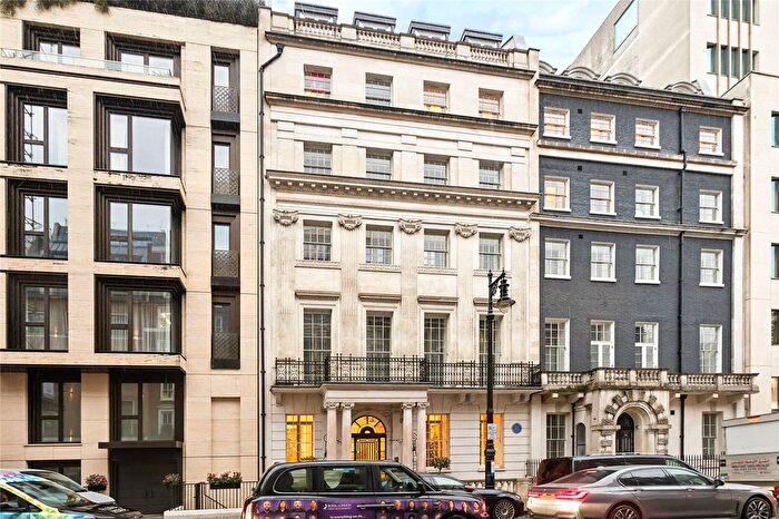 2 Bedroom Flat For Sale In Stanhope Gate, London, W1K