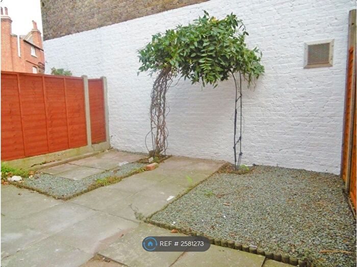 1 Bedroom Flat To Rent In Fleet Road, London, NW3