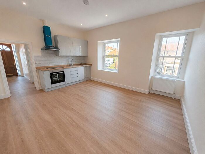 2 Bedroom Flat To Rent In Combe Road, Portishead, BS20