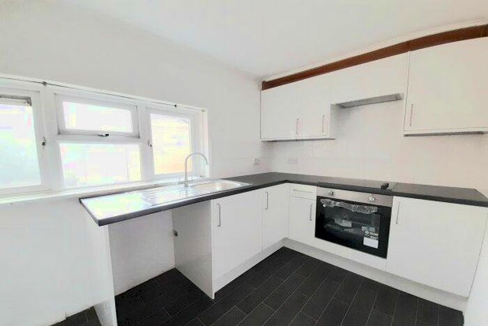 1 Bedroom Flat To Rent In Conniburrow, Milton Keynes, MK14